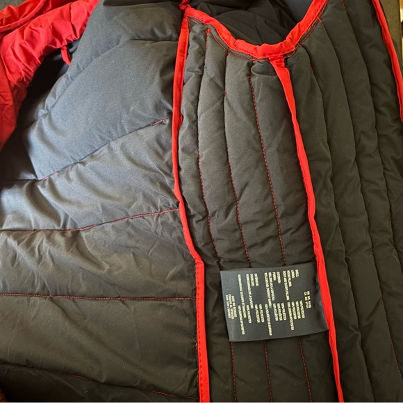 Tommy Hilfiger Women’s Vibrant Red Puffer Jacket - Picture 7 of 15